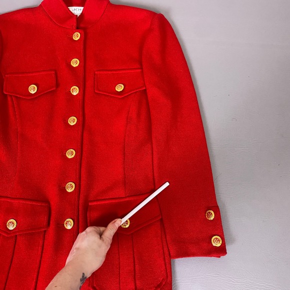 St John Collection Santana Knit Skirt Suit Set Women's Size 6 Red Gold Buttons * - Picture 7 of 16